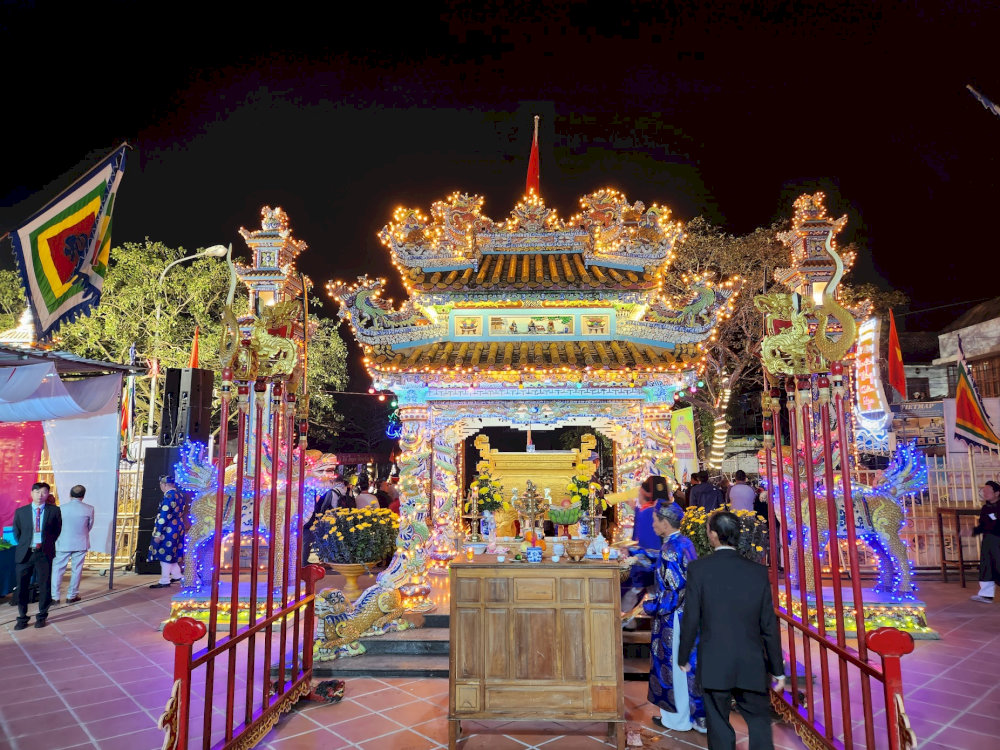 Đền Thái Dương